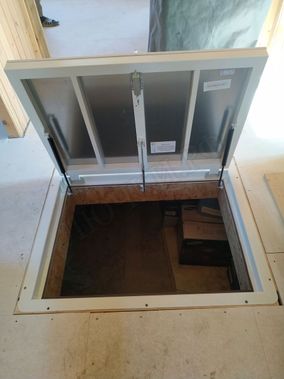 Напольный люк Самоподъемный Невидимка уголок 700*900 Напольный люк Самоподъемный Невидимка уголок 700*900